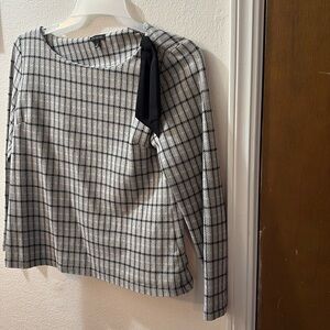 Women’s shirts